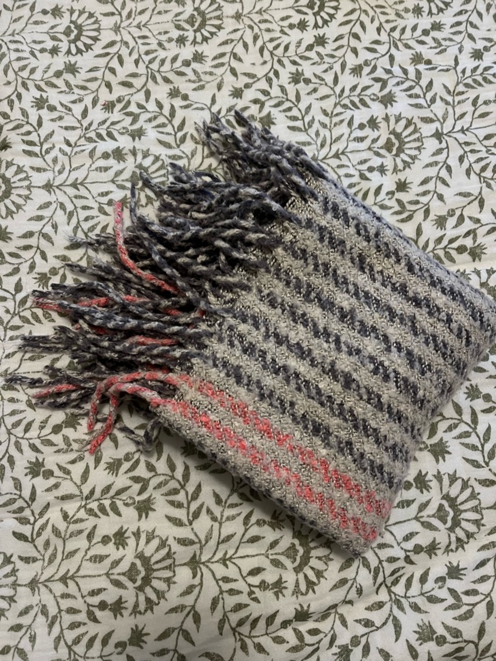 Infinity scarf - Picture 2 of 3